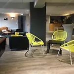 Les Croma